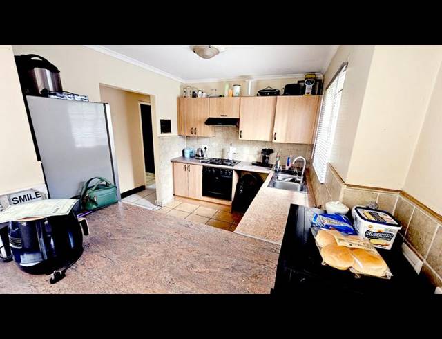 2 BEDROOM APARTMENT FOR SALE IN CASTLEVIEW